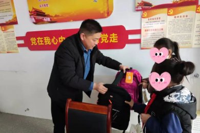 “青”心陪伴 为梦想加油